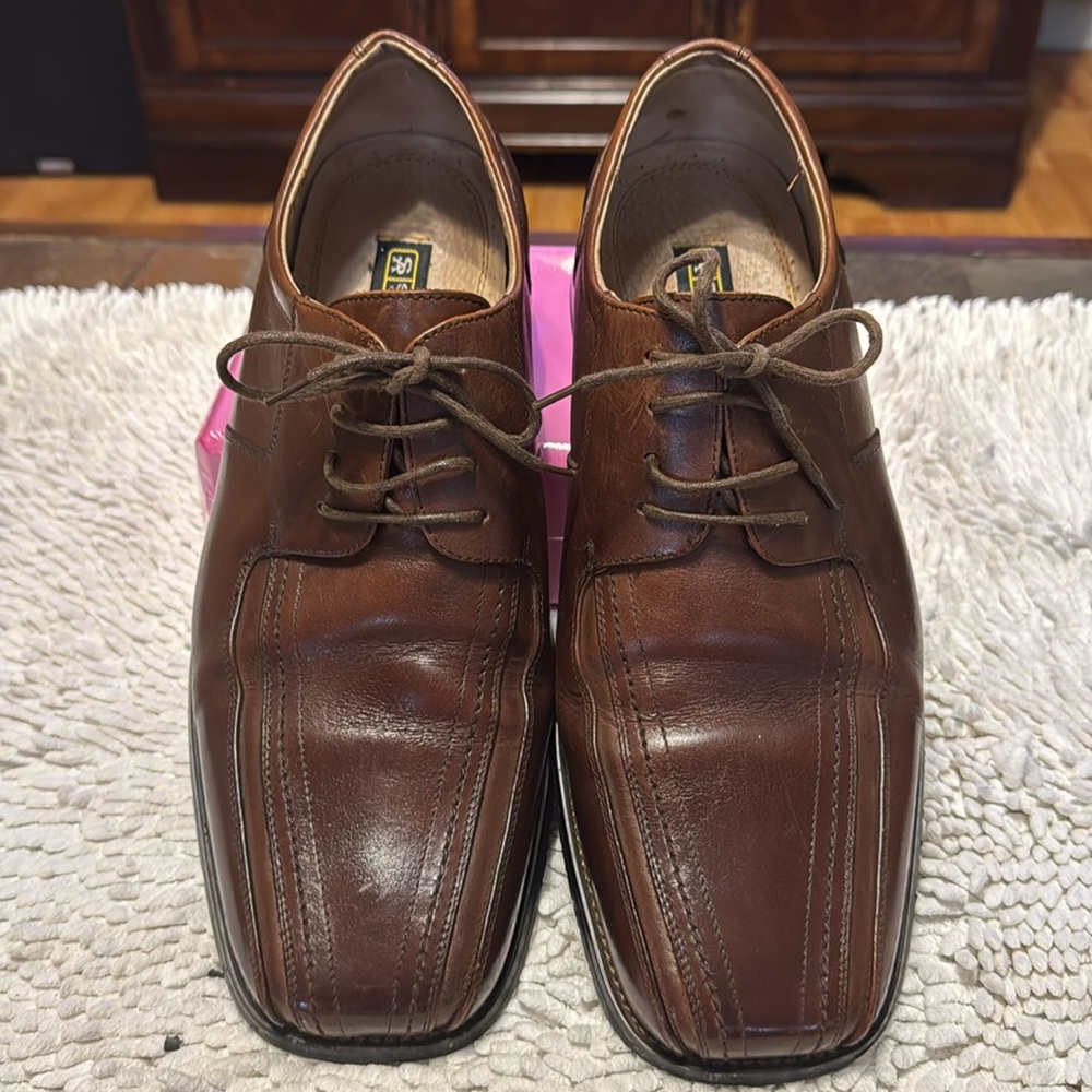 Stacy Adams Elegant Brown Leather Men's Dress Shoes - Picture 3 of 7